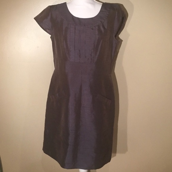 Banana Republic Dresses & Skirts - ❤️ Shiny Banana Republic dress